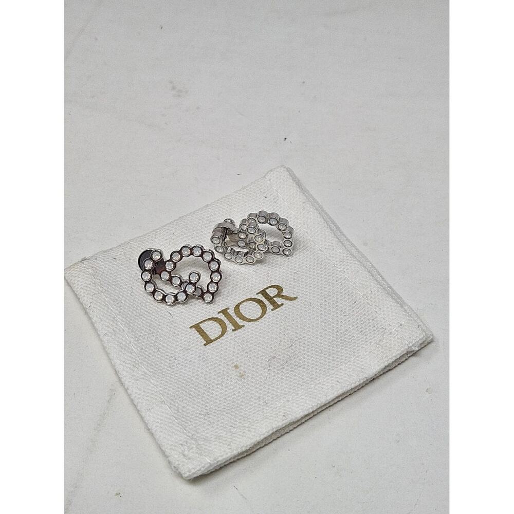Adorable Dior Silver-tone Crystal 30 Montaigne Stud Earrings - Picture 2 of 7